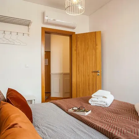 Baixa Beautiful And Luminous 3 Bdr Flat