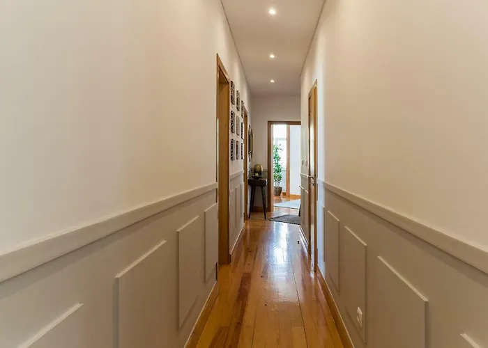 Baixa Beautiful And Luminous 3 Bdr Flat