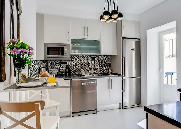Baixa Beautiful And Luminous 3 Bdr Flat Appartement