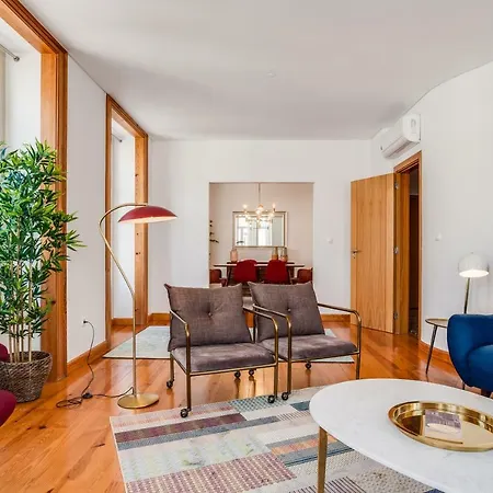 Baixa Beautiful And Luminous 3 Bdr Flat *