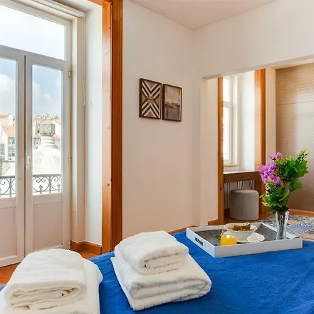 Baixa Beautiful And Luminous 3 Bdr Flat